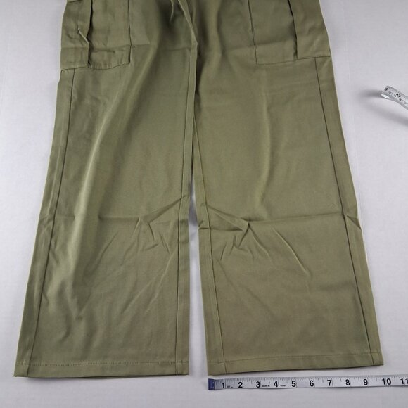 PrettyLittleThing Shape Buckle Cargo Wide Leg Pant Women's Size 4 Khaki Green - Picture 3 of 9